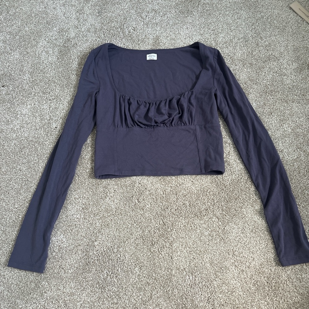 Aritzia Wilfred free orbit long sleeve crop top
